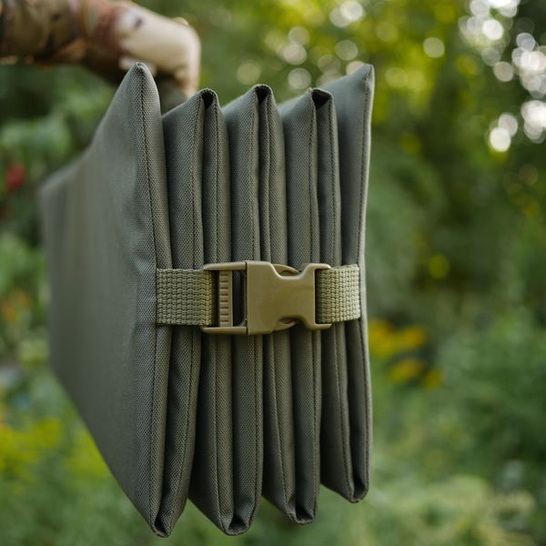 Польовий розкладний каремат олива з наповнювачем 992 фото